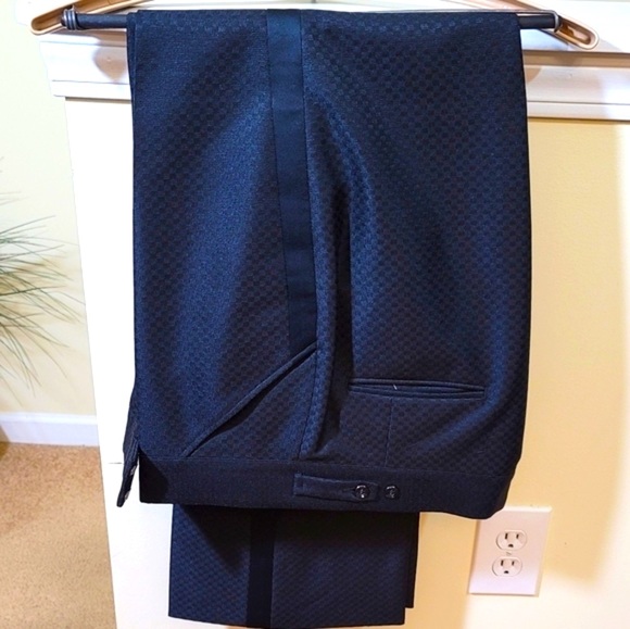 Palm Beach Formal 3pc.Tuxedo - Picture 10 of 16